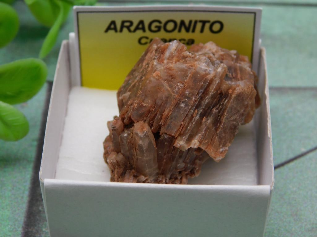 ARAGONITE ROCK STONE LAPIDARY SPECIMEN (1 of 3)