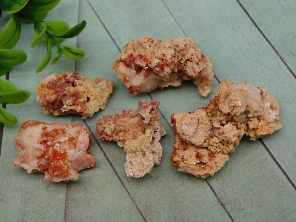 VANADINITE ROCK STONE LAPIDARY SPECIMEN: VANADINITE ROCK STONE LAPIDARY SPECIMEN