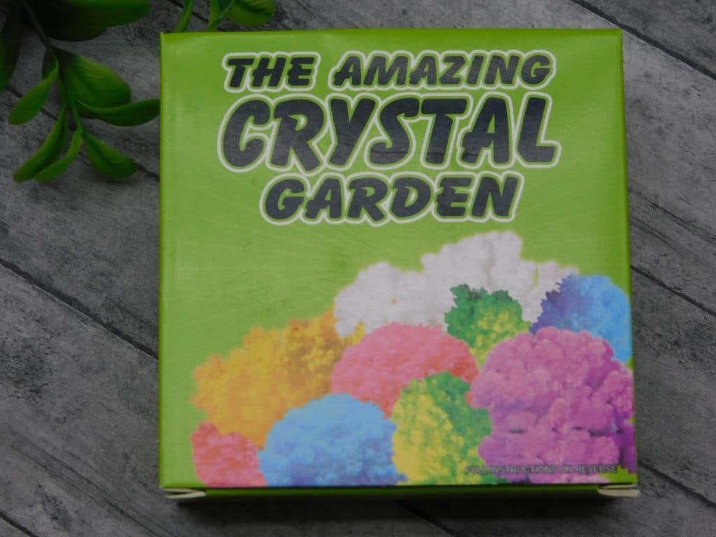 GROW YOUR OWN GARDEN CRYSTALS: GROW YOUR OWN GARDEN CRYSTALS