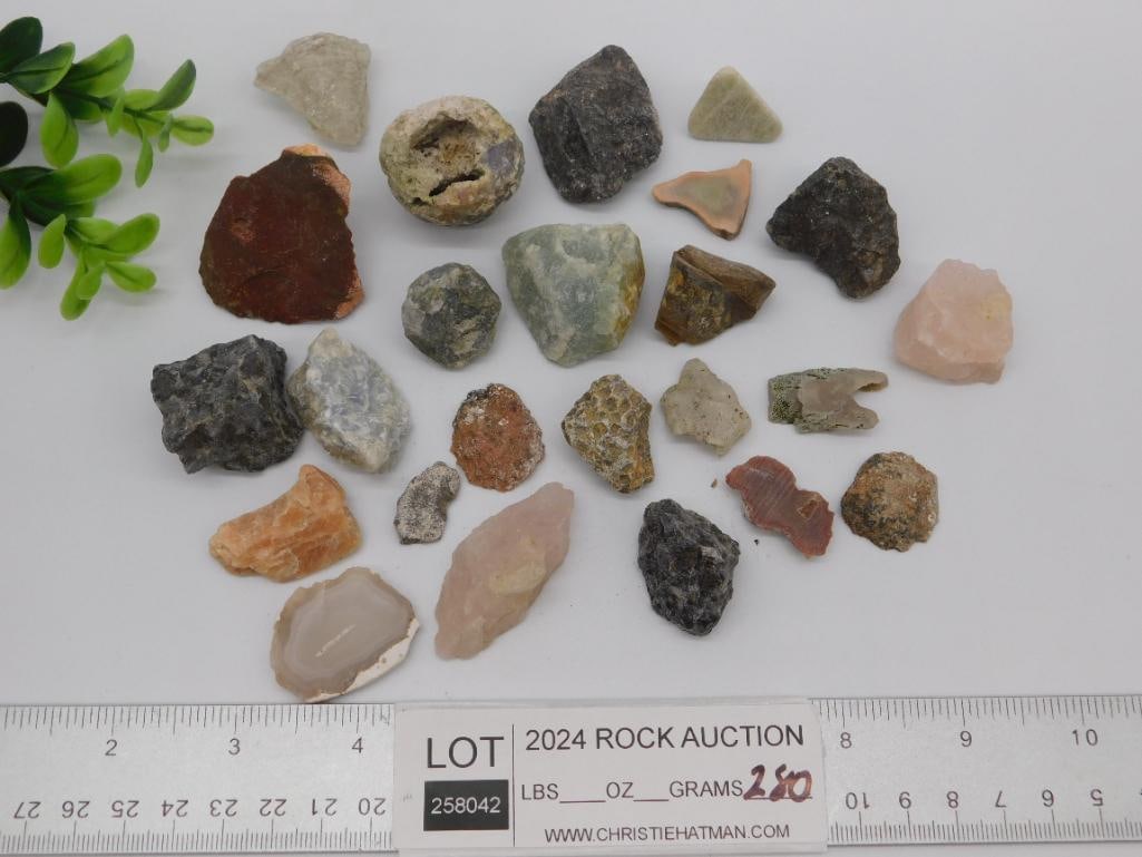 MIXED ROUGH ROCK STONE LAPIDARY SPECIMEN - 4