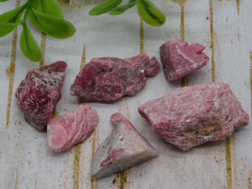 GEM RHODONITE ROCK STONE LAPIDARY SPECIMEN (1 of 3)