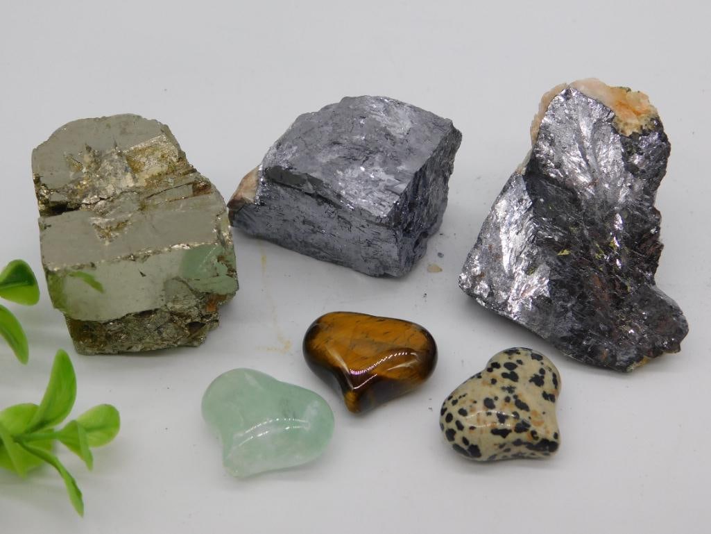 MIXED LOT ROCK STONE LAPIDARY SPECIMEN: MIXED LOT ROCK STONE LAPIDARY SPECIMEN