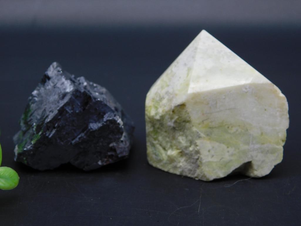 MIXED LOT ROCK STONE LAPIDARY SPECIMEN: MIXED LOT ROCK STONE LAPIDARY SPECIMEN