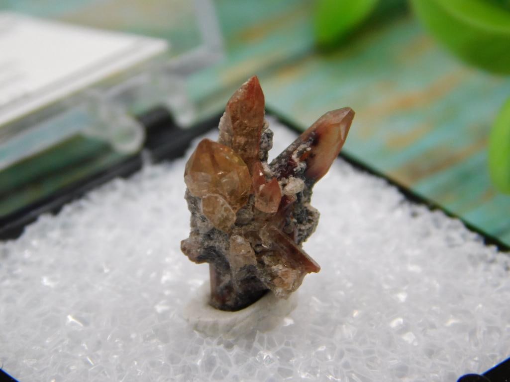 TOPAZ SPECIMEN FROM MEXICO: TOPAZ SPECIMEN FROM MEXICO