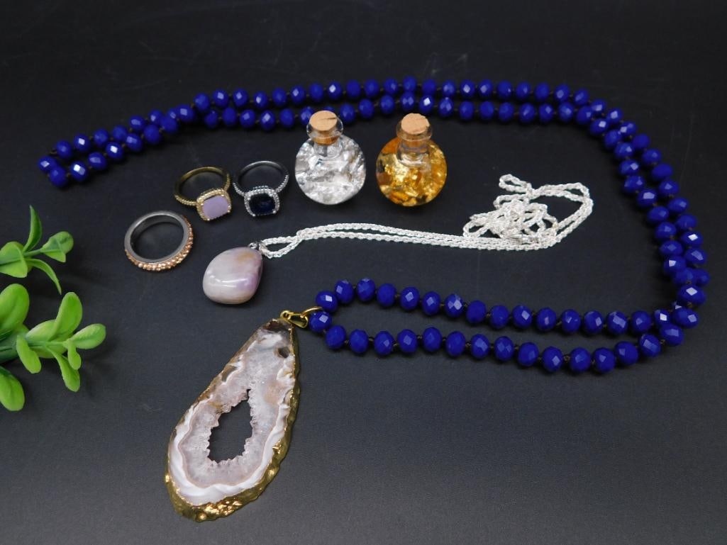 MIXED JEWELRY LOT: MIXED JEWELRY LOT