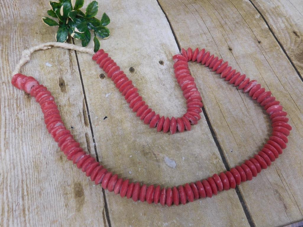 AFRICAN TRADE BEADS VINTAGE ANTIQUE (1 of 2)