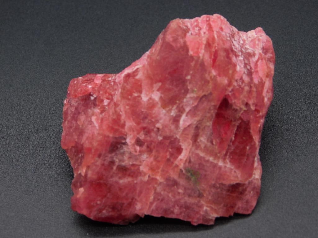 GEM RHODONITE ROCK STONE LAPIDARY SPECIMEN: GEM RHODONITE ROCK STONE LAPIDARY SPECIMEN