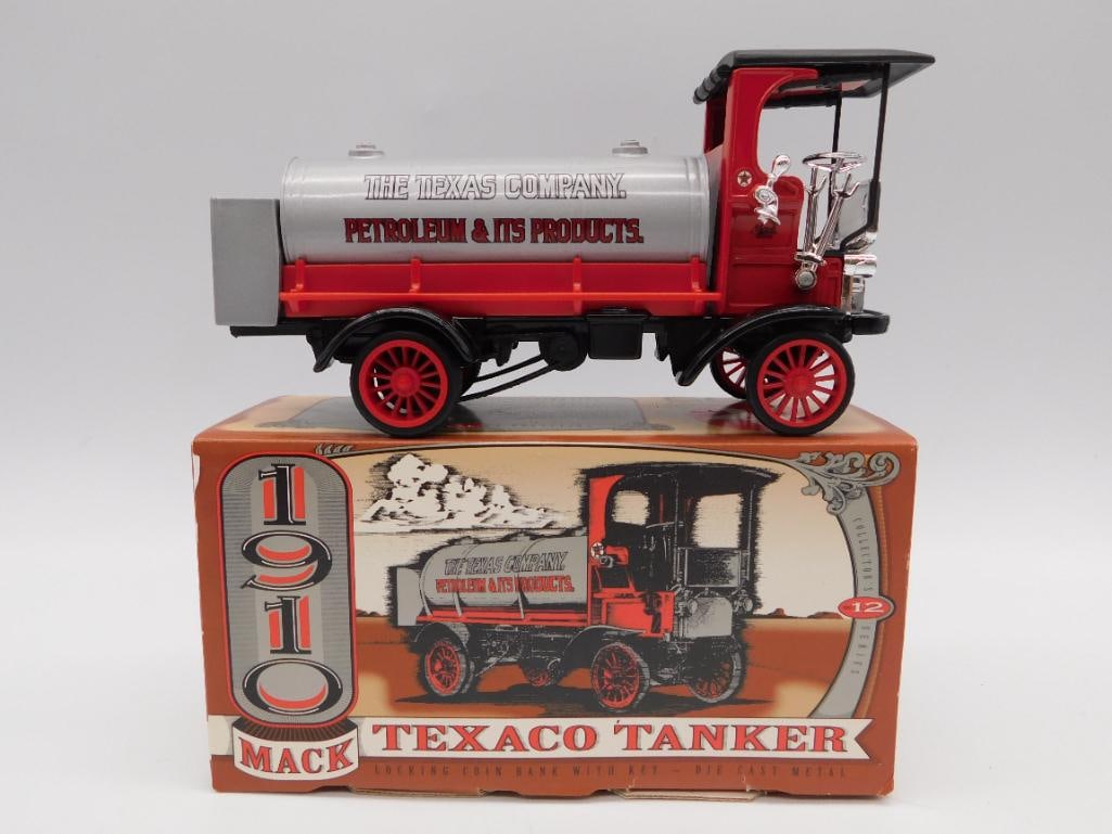 1995 ERTL TEXACO SERIES DIE-CAST 1910 MACK TANKER COIN BANK: 1995 ERTL TEXACO SERIES DIE-CAST 1910 MACK TANKER COIN BANK