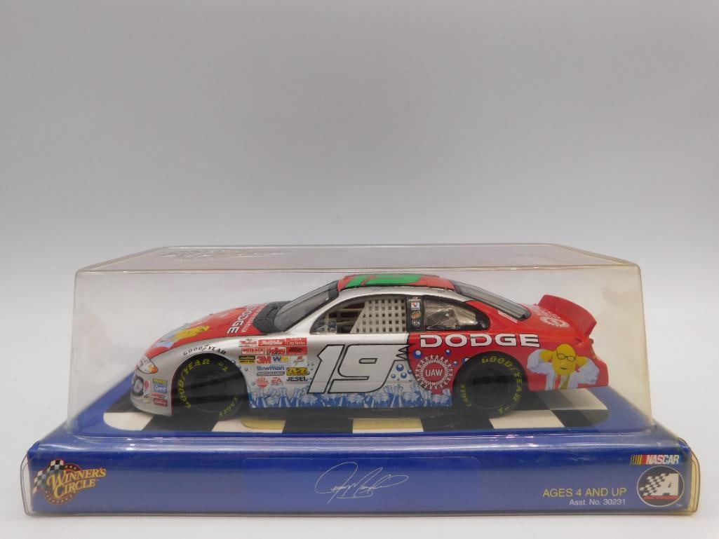 2002 JEREMY MAYFIELD MUPPETS DODGE INTREPID RACE CAR (1 of 2)