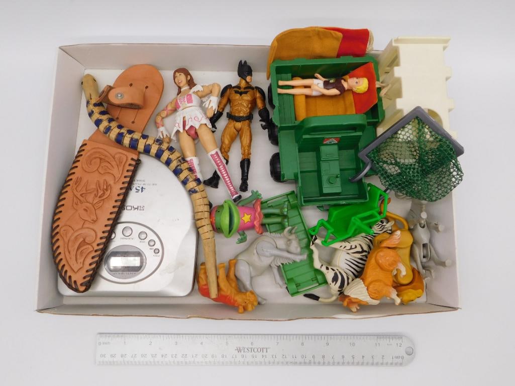 VINTAGE ACTION FIGURES AND ACCESSORIES - 4
