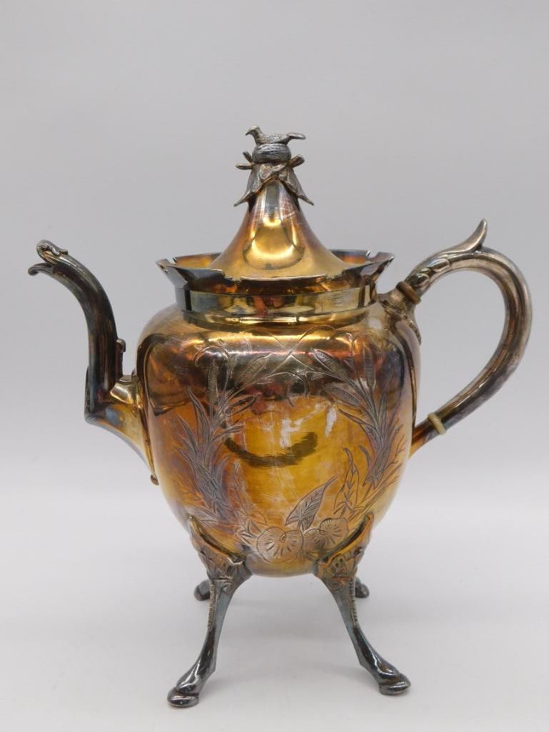 ANTIQUE SILVER-PLATED TEAPOT QUADRUPLE PLATE WILCOX SILVER PLATE CO: ANTIQUE SILVER-PLATED TEAPOT QUADRUPLE PLATE WILCOX SILVER PLATE CO