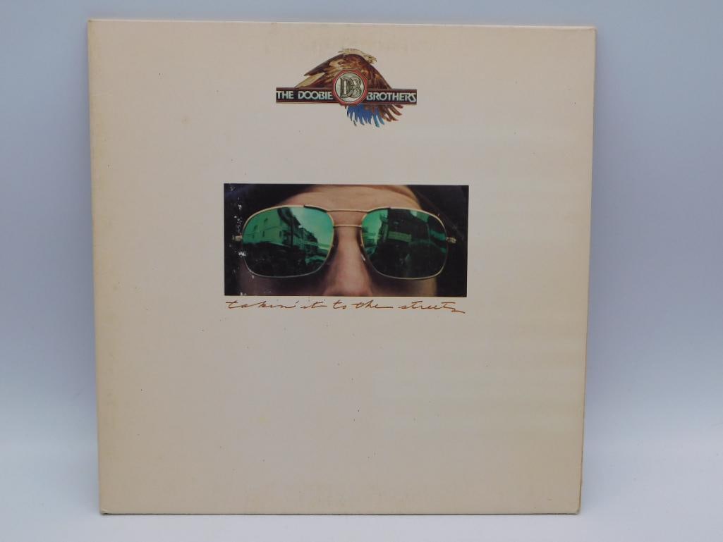 THE DOOBIE BROTHERS TAKIN IT TO THE STREETS VINYL RECORD: THE DOOBIE BROTHERS TAKIN IT TO THE STREETS VINYL RECORD