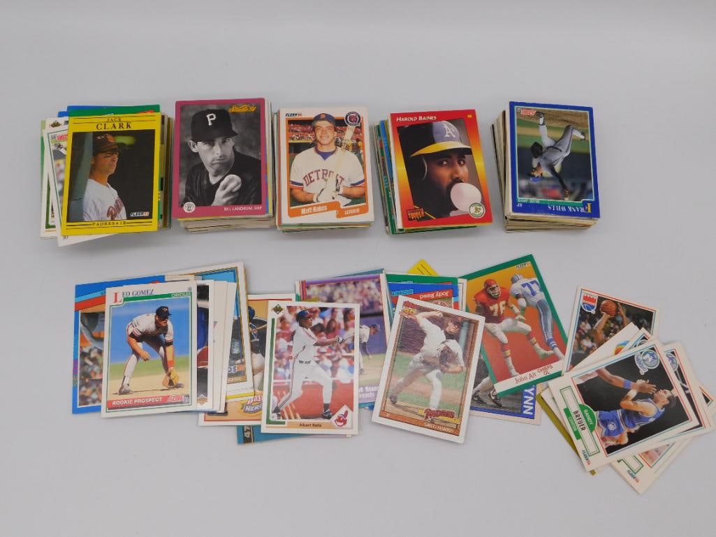 VINTAGE SPORTS TRADING CARDS APPROXIMATELY 500 CARDS: VINTAGE SPORTS TRADING CARDS APPROXIMATELY 500 CARDS