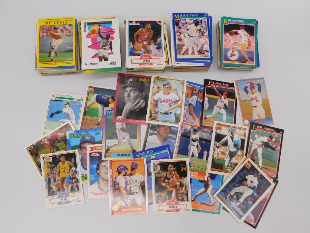 VINTAGE SPORTS TRADING CARDS APPROXIMATELY 500 CARDS: VINTAGE SPORTS TRADING CARDS APPROXIMATELY 500 CARDS