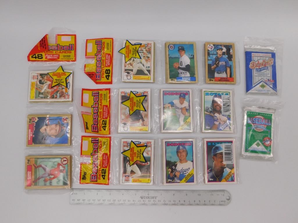 VINTAGE BASEBALL TRADING CARDS - 2