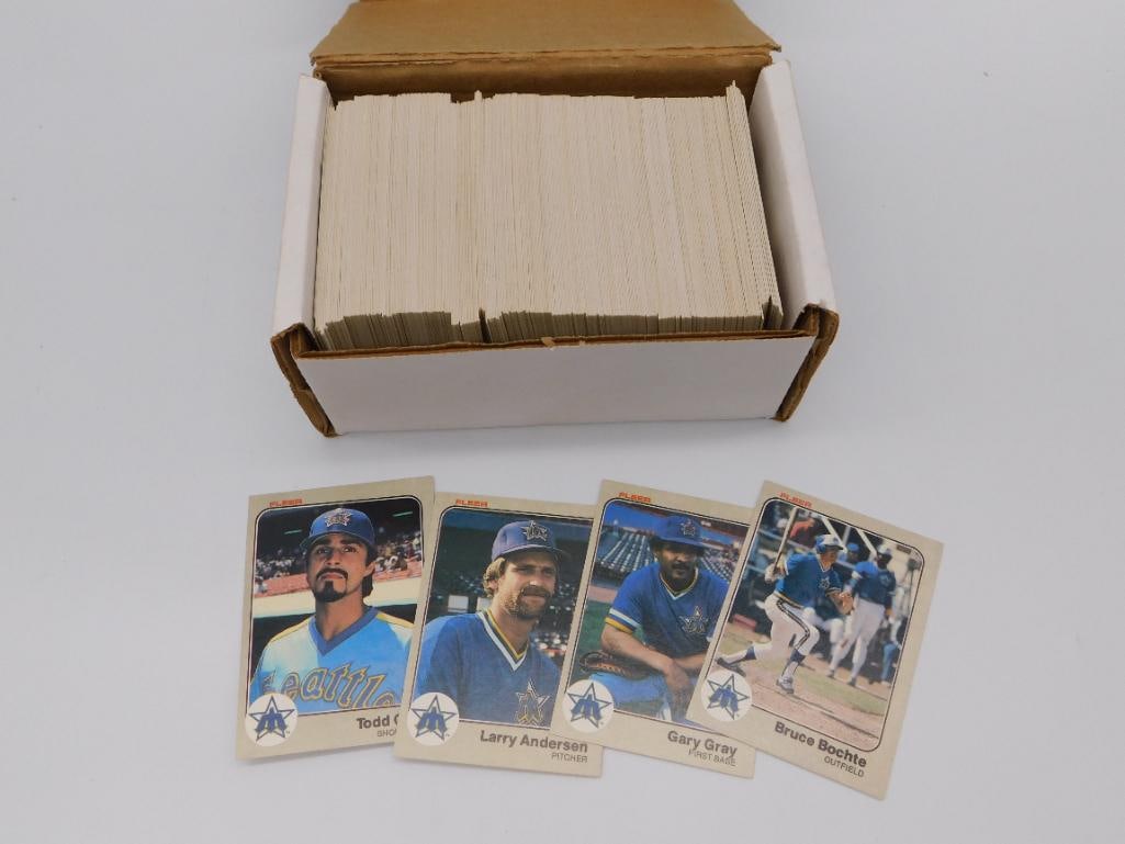 VINTAGE SPORTS TRADING CARDS APPROXIMATELY 300 CARDS (1 of 5)