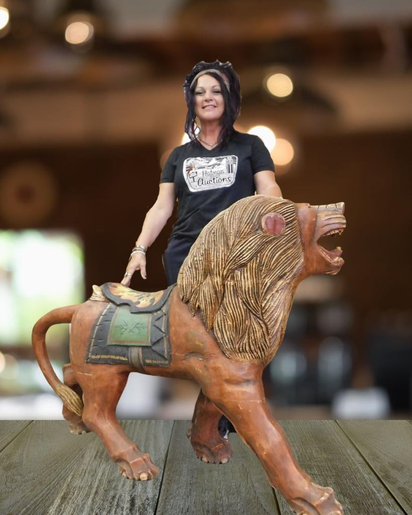 CAROUSEL LION STANDER - 6