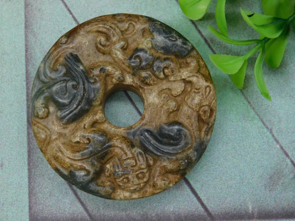 CARVED JADE ROCK STONE LAPIDARY SPECIMEN: CARVED JADE ROCK STONE LAPIDARY SPECIMEN