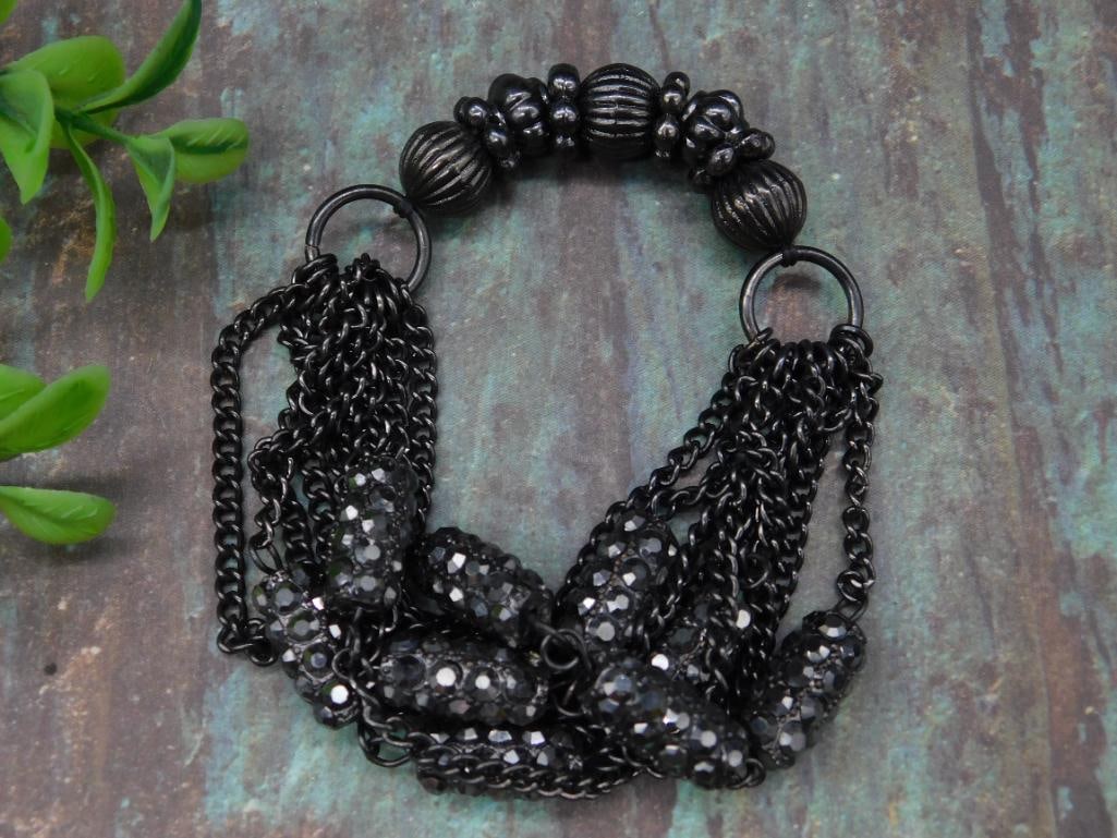 BEADED BRACELET: BEADED BRACELET