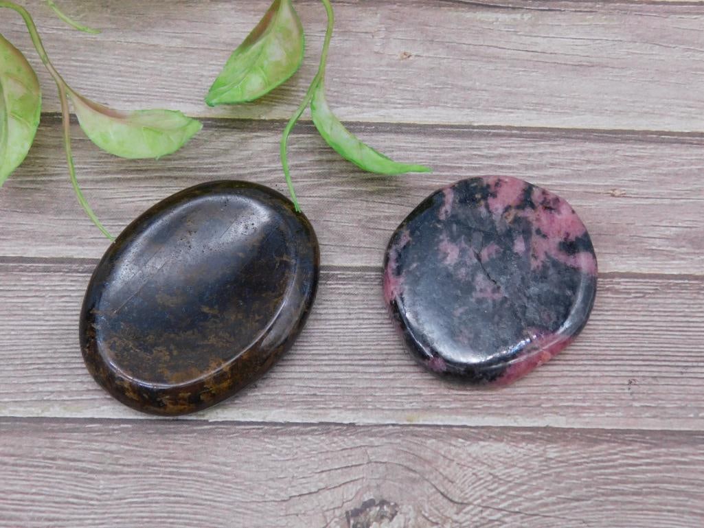 WORRY STONES ROCK STONE LAPIDARY SPECIMEN: WORRY STONES ROCK STONE LAPIDARY SPECIMEN