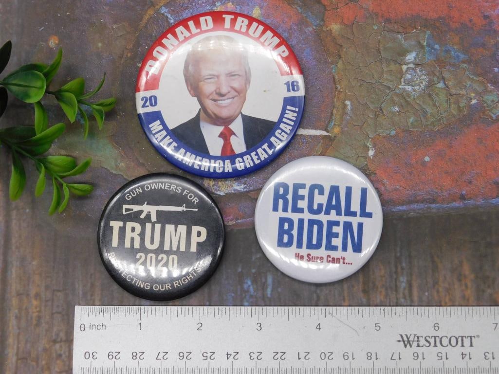 Lot of 3 Political Campaign Pinback Buttons - Trump 2016, Trump 2020, Recall Biden: Lot of 3 Political Campaign Pinback Buttons - Trump 2016, Trump 2020, Recall Biden