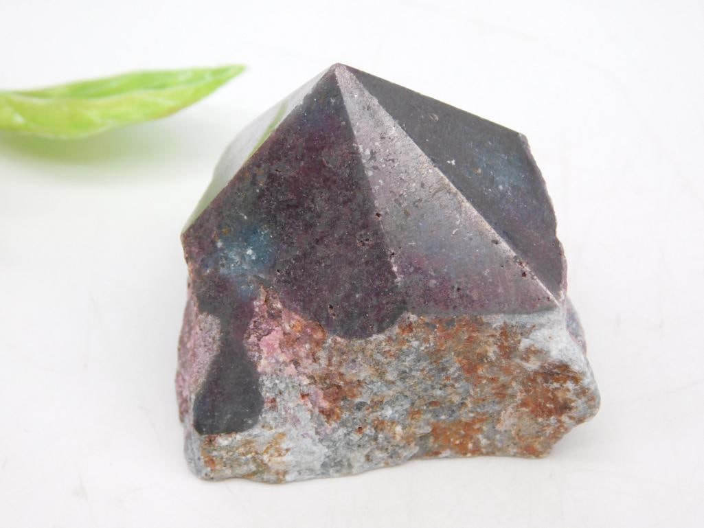 STONE PYRAMID ROCK STONE LAPIDARY SPECIMEN: STONE PYRAMID ROCK STONE LAPIDARY SPECIMEN