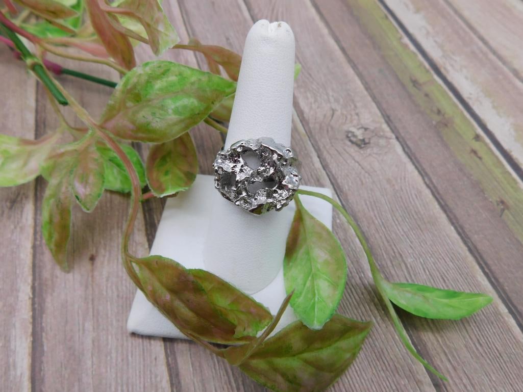 Silver Tone Statement Ring with Clear Stones: Silver Tone Statement Ring with Clear Stones