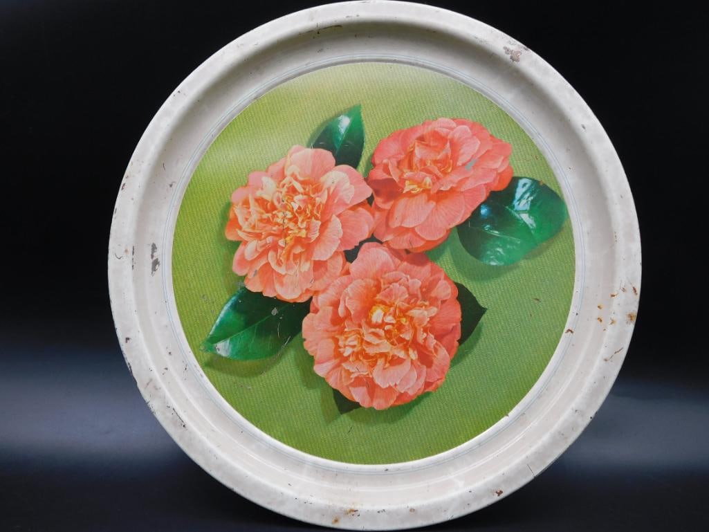 Round Metal Tray with Floral Motif: Round Metal Tray with Floral Motif