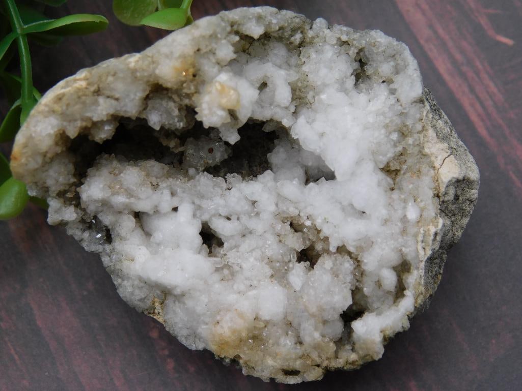 Quartz Geode Specimen ROCK STONE LAPIDARY SPECIMEN (1 of 2)