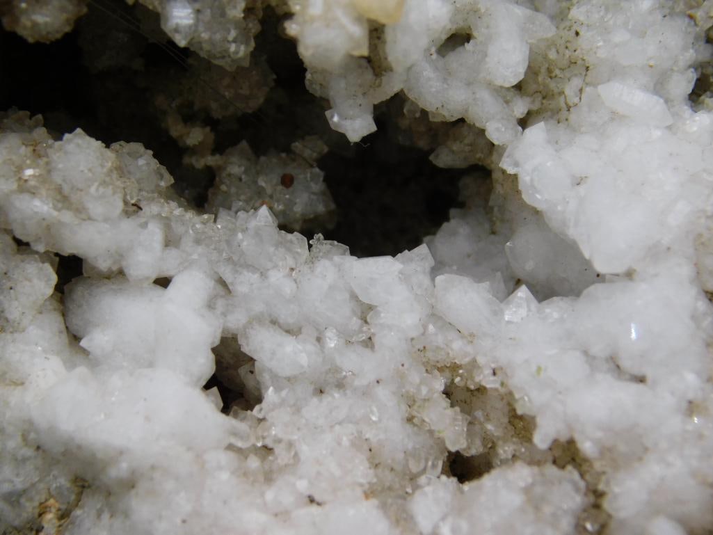 Quartz Geode Specimen ROCK STONE LAPIDARY SPECIMEN - 2