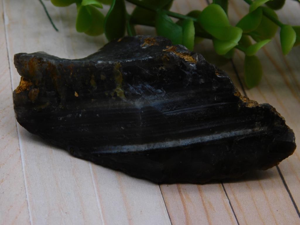 Obsidian Rock Stone Lapidary Specimen: Obsidian Rock Stone Lapidary Specimen