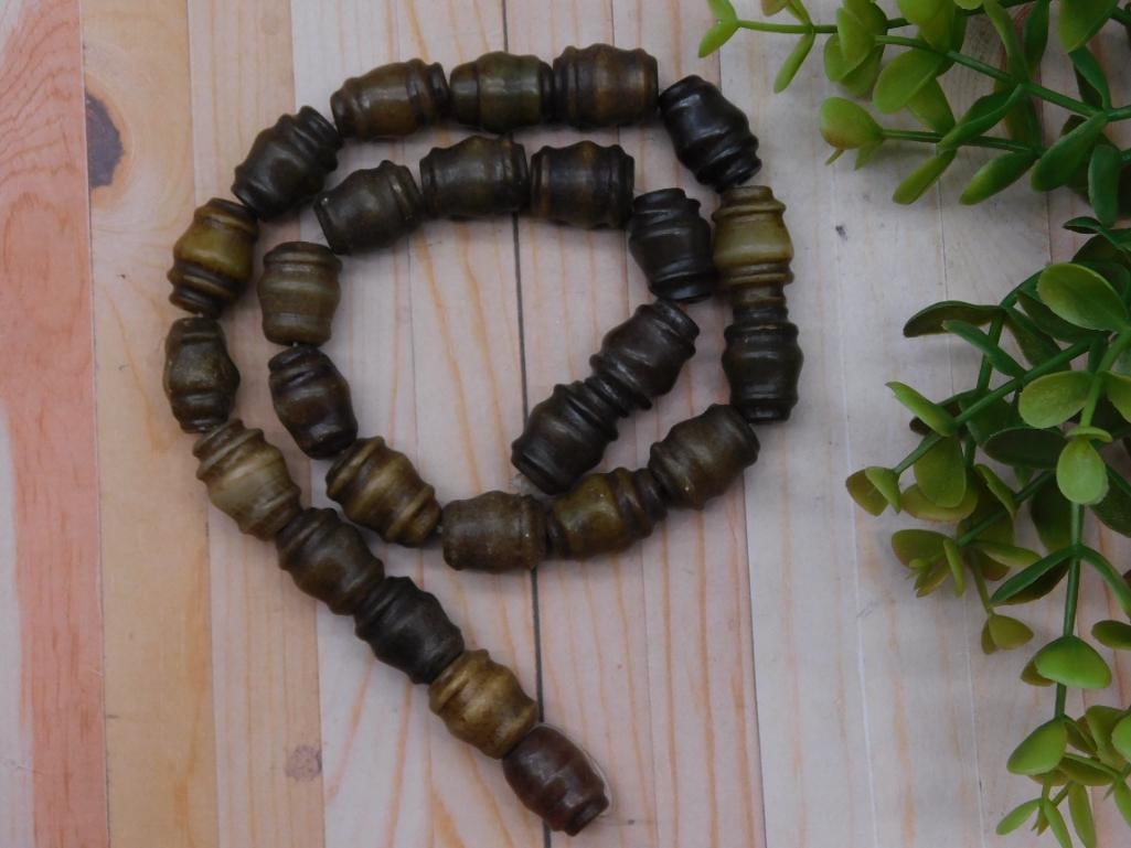 Stone Beads Rock Stone Lapidary Specimen: Stone Beads Rock Stone Lapidary Specimen