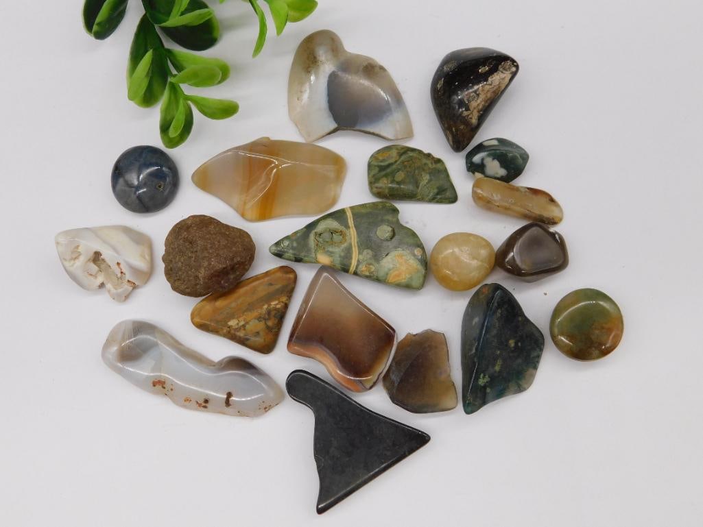 Mixed Rock Stone Lapidary Specimen: Mixed Rock Stone Lapidary Specimen