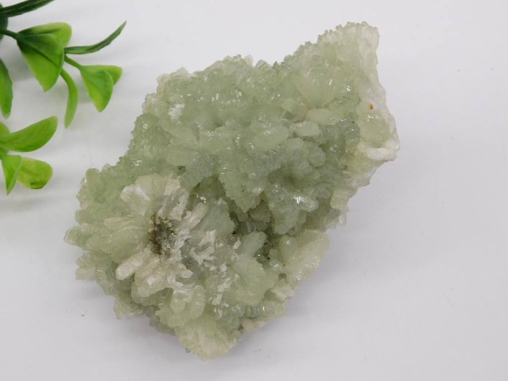 Prehnite Mineral Specimen With Quartz Matrix Rock Stone Lapidary Specimen: Prehnite Mineral Specimen With Quartz Matrix Rock Stone Lapidary Specimen