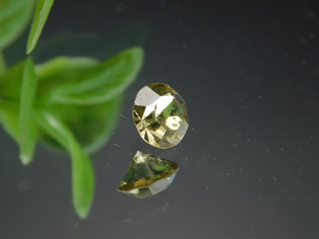 Yellow-Cut Gemstone with Faceted Design ROCK STONE LAPIDARY SPECIMEN: Yellow-Cut Gemstone with Faceted Design ROCK STONE LAPIDARY SPECIMEN