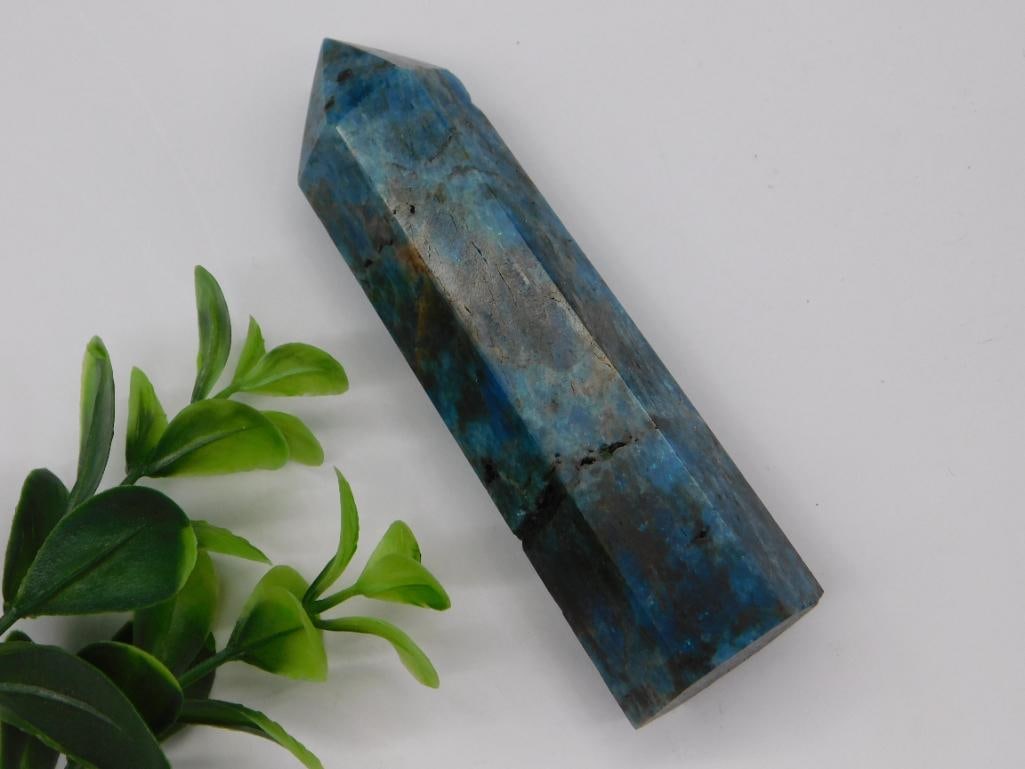 APATITE TOWER ROCK STONE LAPIDARY SPECIMEN (1 of 2)