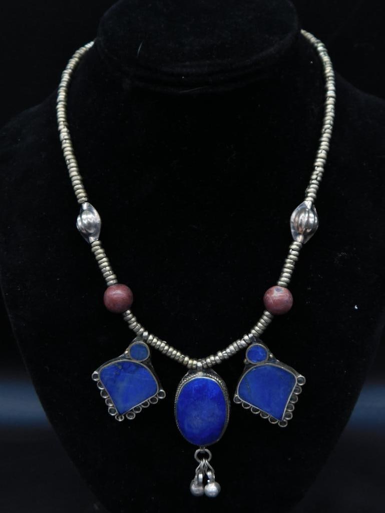 LAPIS LAZULI NECKLACE ROCK STONE LAPIDARY SPECIMEN: LAPIS LAZULI NECKLACE ROCK STONE LAPIDARY SPECIMEN