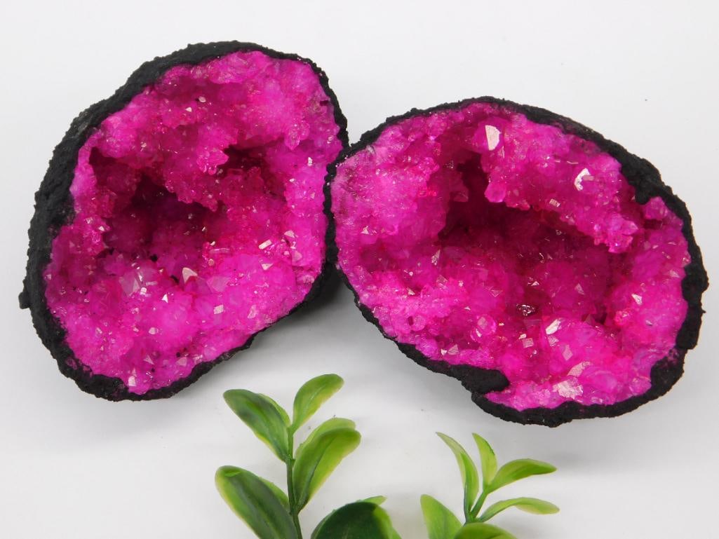 PINK GEODE ROCK STONE LAPIDARY SPECIMEN: PINK GEODE ROCK STONE LAPIDARY SPECIMEN