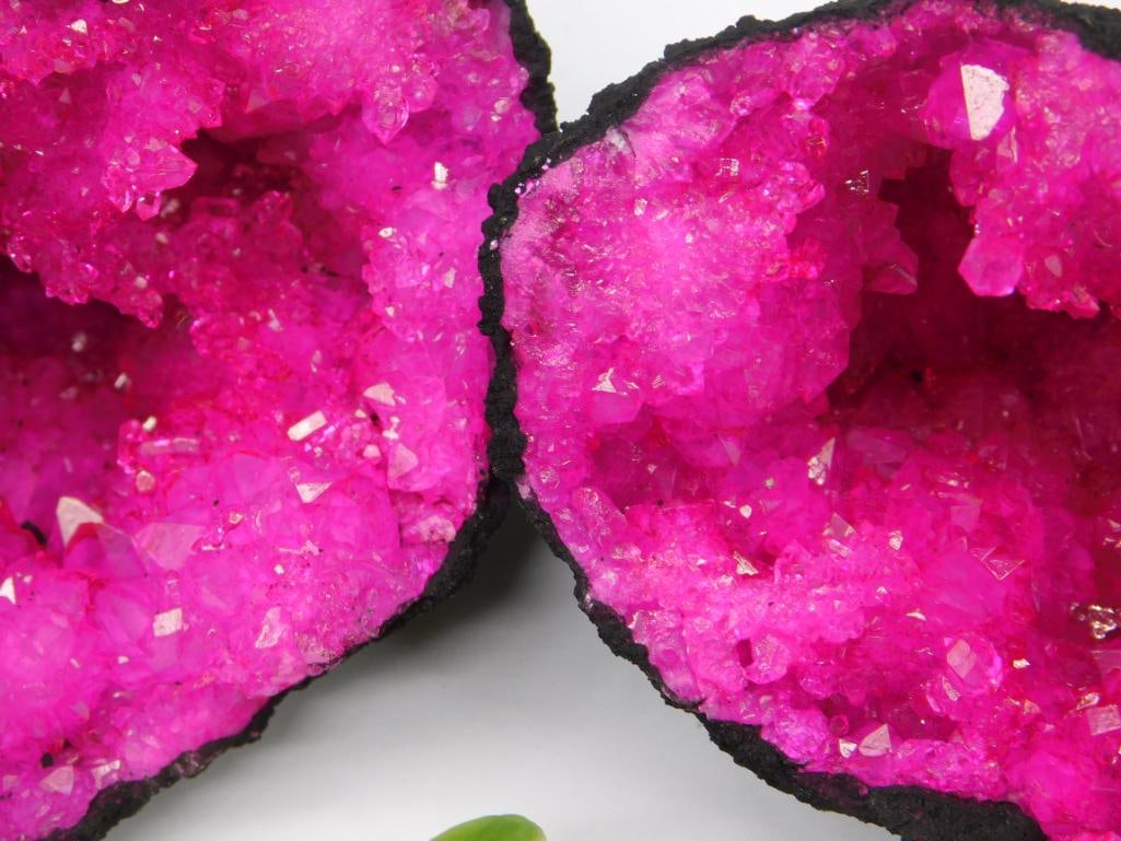 PINK GEODE ROCK STONE LAPIDARY SPECIMEN - 2