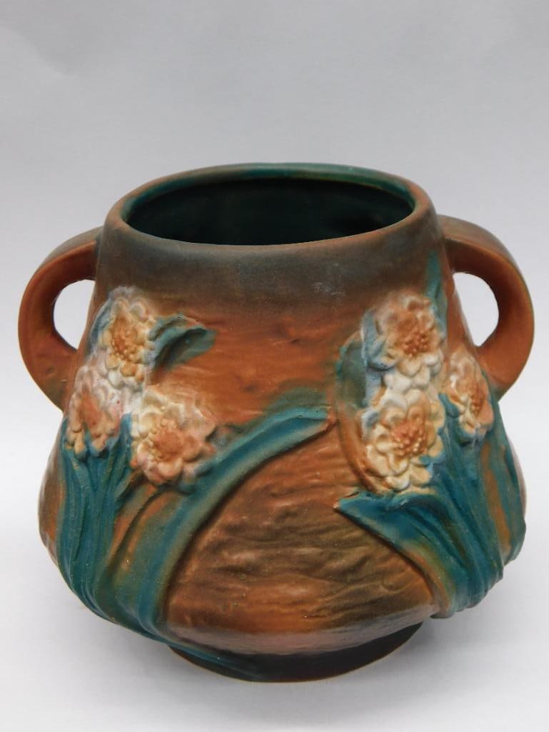 ROSEVILLE POTTERY JONQUIL PATTERN REPLICA VASE VINTAGE ANTIQUE (1 of 3)