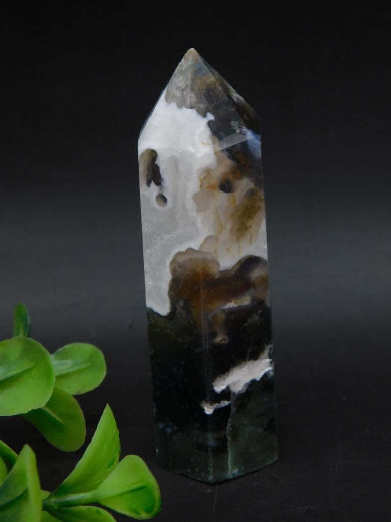 AGATE TOWER ROCK STONE LAPIDARY SPECIMEN: AGATE TOWER ROCK STONE LAPIDARY SPECIMEN