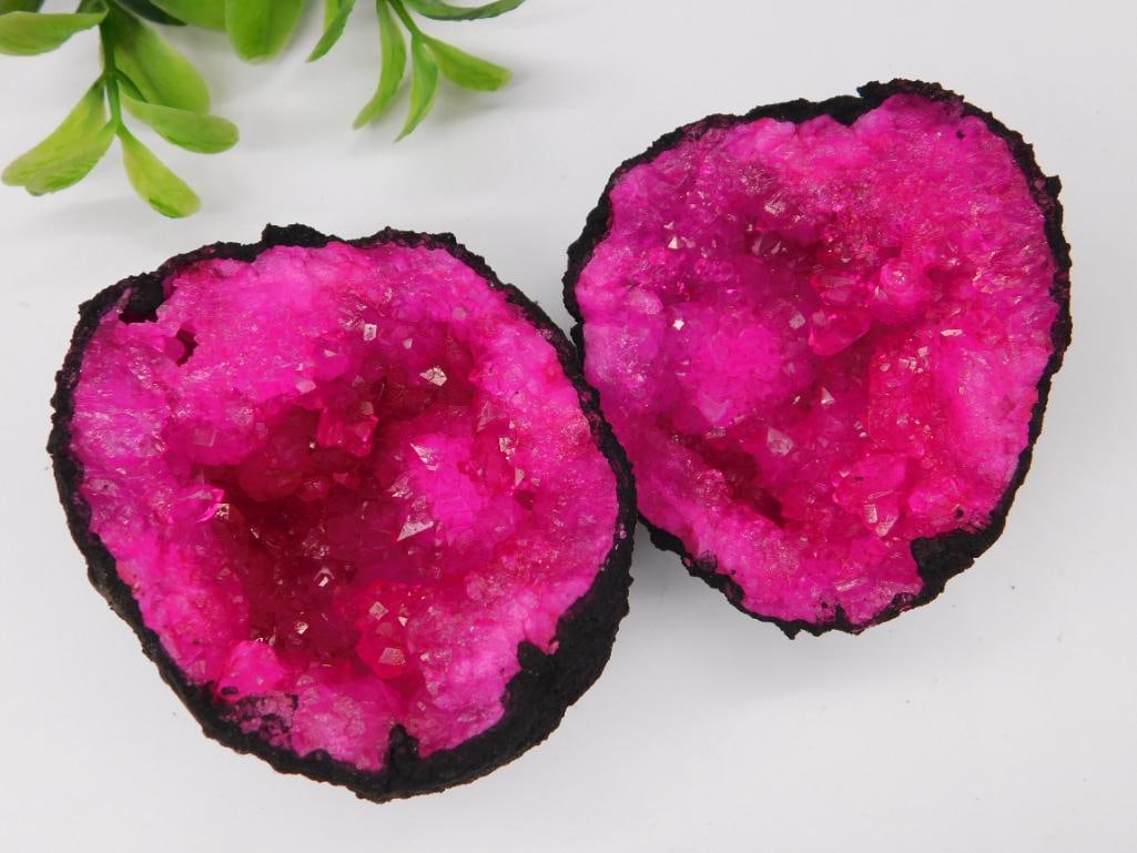 PINK GEODE ROCK STONE LAPIDARY SPECIMEN: PINK GEODE ROCK STONE LAPIDARY SPECIMEN