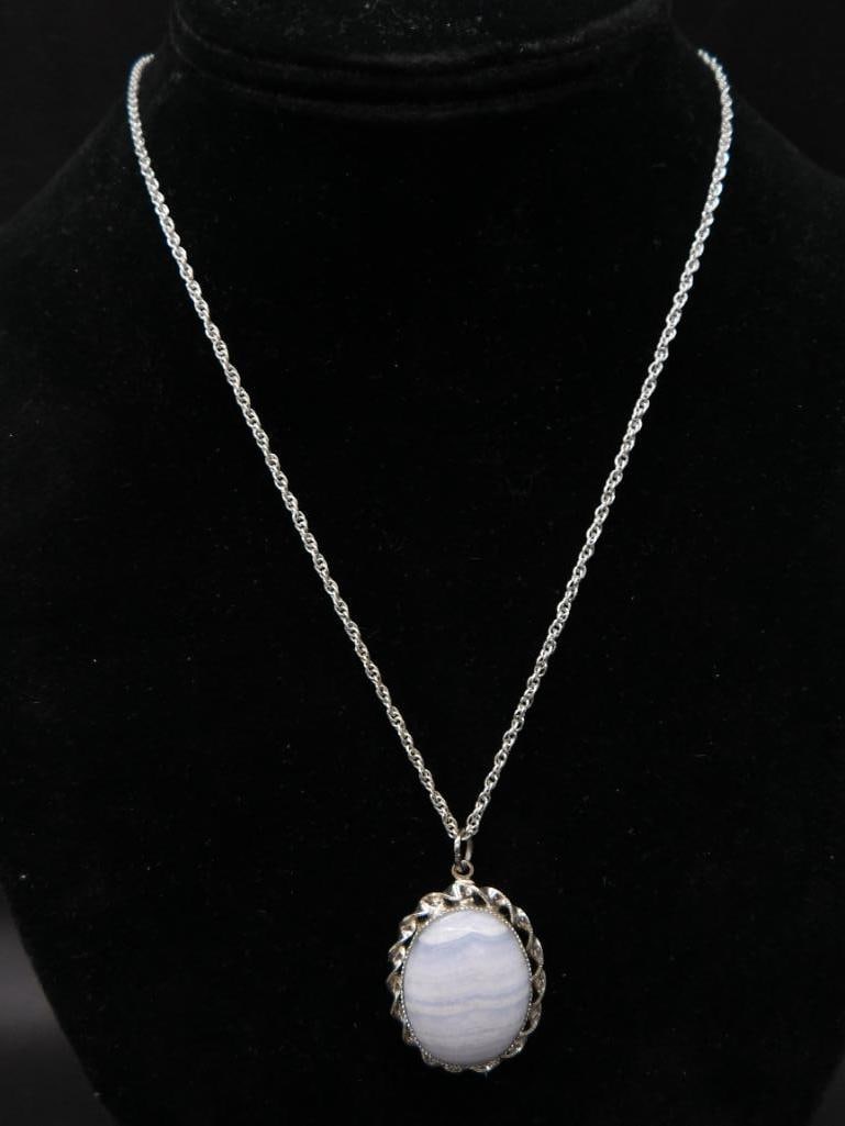BLUE LACE AGATE PENDANT ON CHAIN NECKLACE ROCK STONE LAPIDARY SPECIMEN: BLUE LACE AGATE PENDANT ON CHAIN NECKLACE ROCK STONE LAPIDARY SPECIMEN