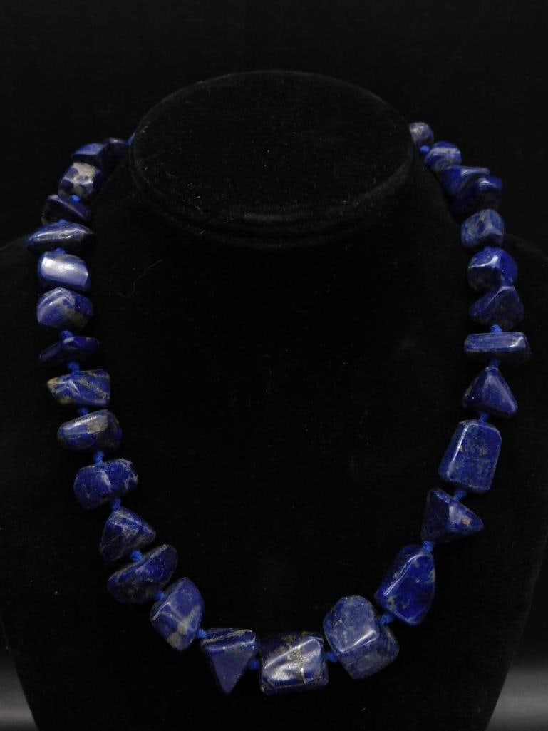 LAPIS LAZULI NUGGET NECKLACE ROCK STONE LAPIDARY SPECIMEN: LAPIS LAZULI NUGGET NECKLACE ROCK STONE LAPIDARY SPECIMEN — Part of our Discover Vintage Vault, Crystals and Gems auction at HATMAN'S Auctions! Please see photos for measurements and condition.