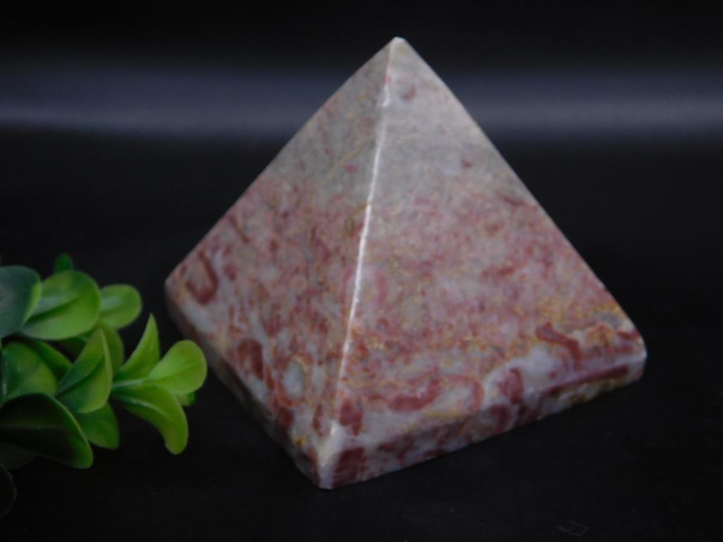 STONE PYRAMID ROCK STONE LAPIDARY SPECIMEN: STONE PYRAMID ROCK STONE LAPIDARY SPECIMEN — Part of our Discover Vintage Vault, Crystals and Gems auction at HATMAN'S Auctions! Please see photos for measurements and condition. YES, we have