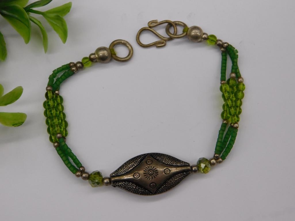 BEADED BRACELET ROCK STONE LAPIDARY SPECIMEN: BEADED BRACELET ROCK STONE LAPIDARY SPECIMEN — Part of our Discover Vintage Vault, Crystals and Gems auction at HATMAN'S Auctions! Please see photos for measurements and condition. YES, we have
