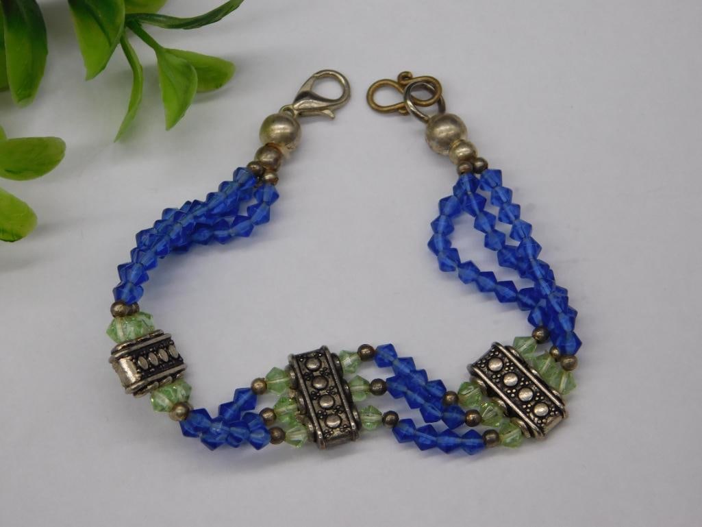 BEADED BRACELET ROCK STONE LAPIDARY SPECIMEN: BEADED BRACELET ROCK STONE LAPIDARY SPECIMEN — Part of our Discover Vintage Vault, Crystals and Gems auction at HATMAN'S Auctions! Please see photos for measurements and condition. YES, we have