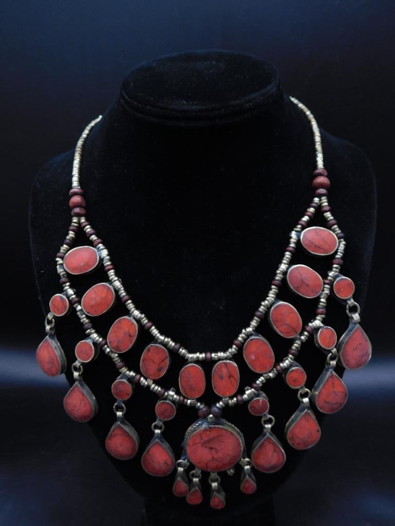 RED JASPER NECKLACE ROCK STONE LAPIDARY SPECIMEN: RED JASPER NECKLACE ROCK STONE LAPIDARY SPECIMEN — Part of our Discover Vintage Vault, Crystals and Gems auction at HATMAN'S Auctions! Please see photos for measurements and condition. YES, we have