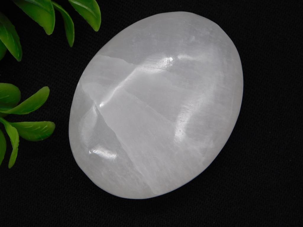 SELENITE PALM STONE ROCK STONE LAPIDARY SPECIMEN: SELENITE PALM STONE ROCK STONE LAPIDARY SPECIMEN — Part of our Discover Vintage Vault, Crystals and Gems auction at HATMAN'S Auctions! Please see photos for measurements and condition. YES, we have