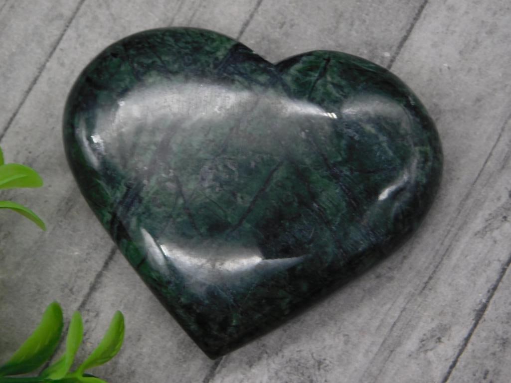 NEPHRITE JADE HEART ROCK STONE LAPIDARY SPECIMEN: NEPHRITE JADE HEART ROCK STONE LAPIDARY SPECIMEN — Part of our Discover Vintage Vault, Crystals and Gems auction at HATMAN'S Auctions! Please see photos for measurements and condition. YES, we have
